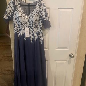 Brand New, With Tags Never Worn Mother Of The Bride Navy Dress Size 12